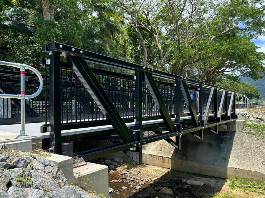 Meet the Signature Series – our best bridges and boardwalks, ready to order. COMING SOON!